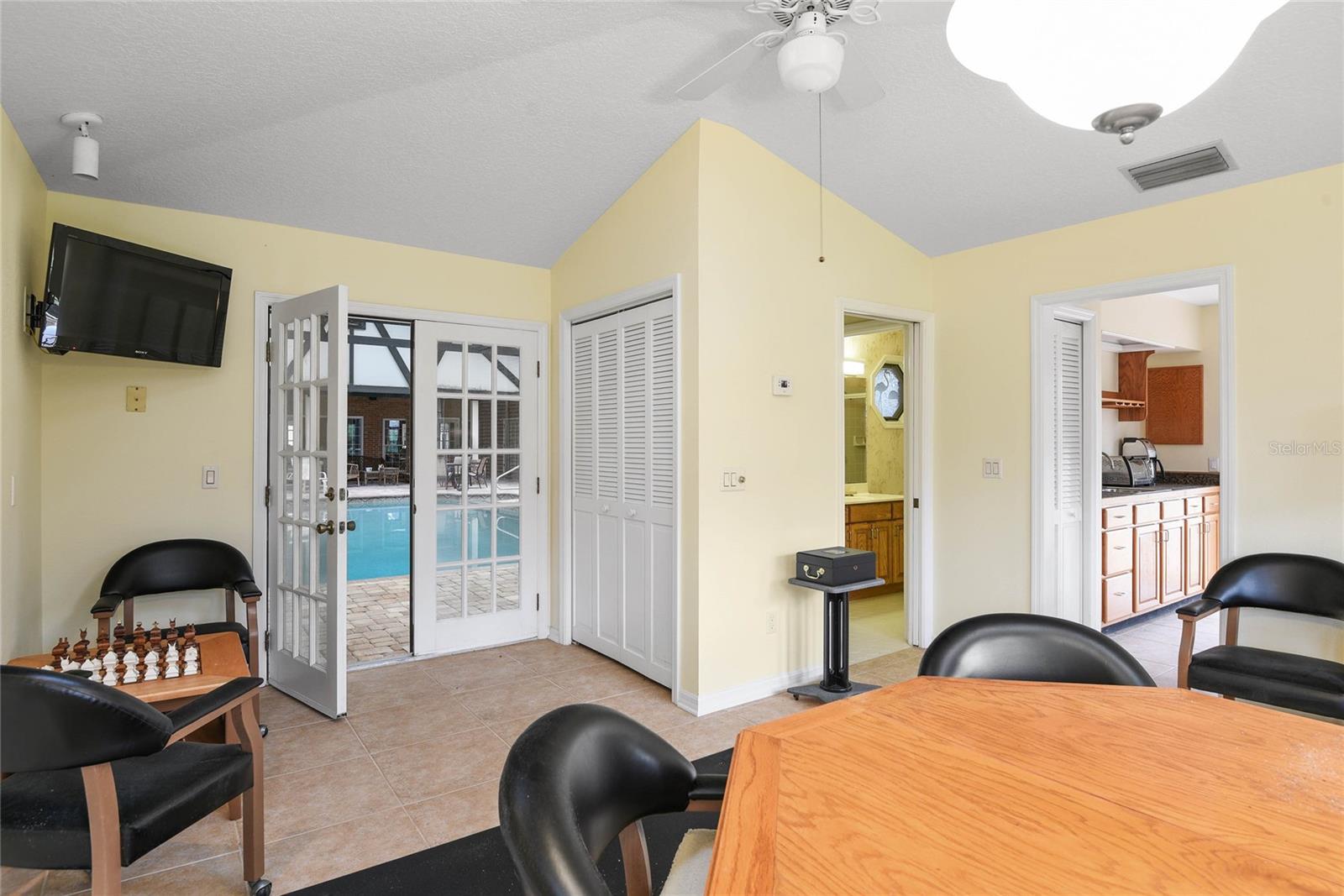 SOUTHERN PINES - Residential