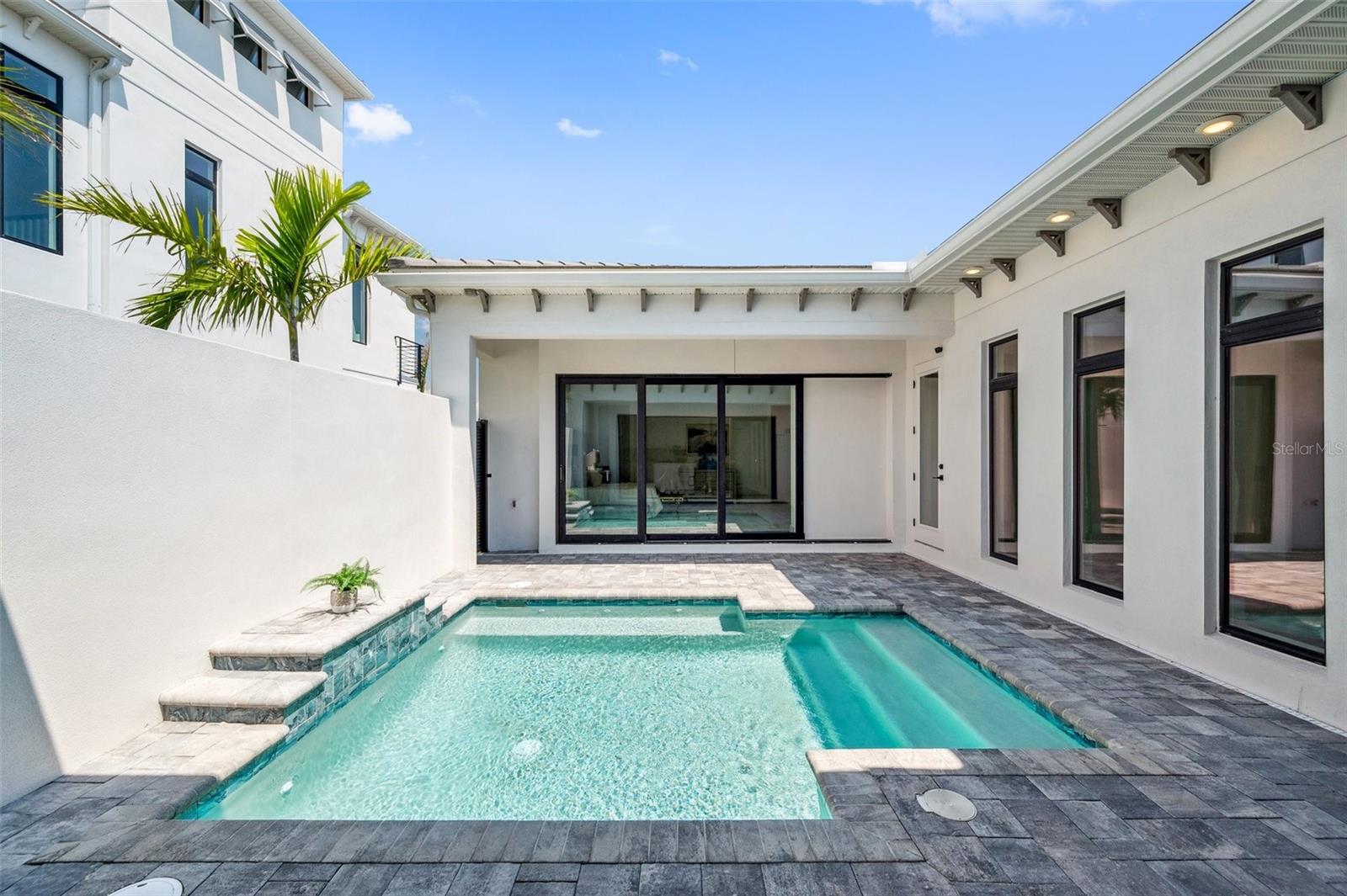 AQUA LAGOON - Residential