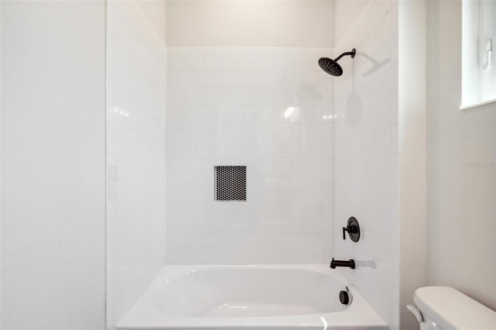 AQUA LAGOON - Residential