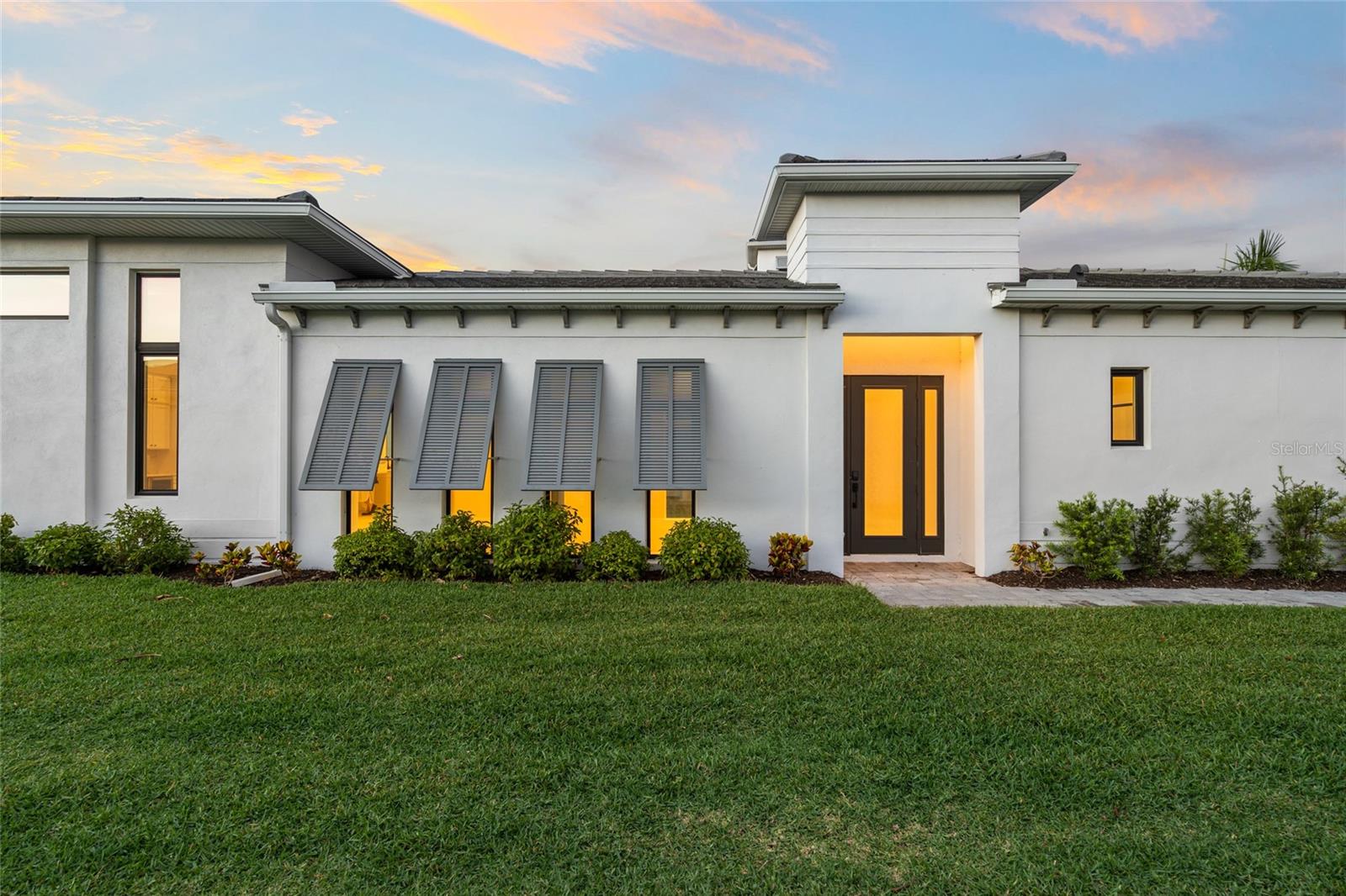 AQUA LAGOON - Residential