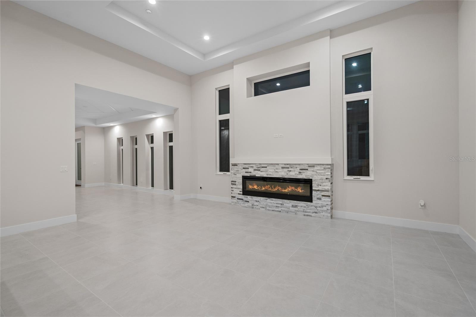 AQUA LAGOON - Residential