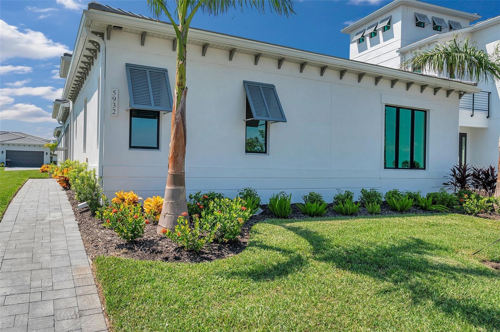 AQUA LAGOON - Residential