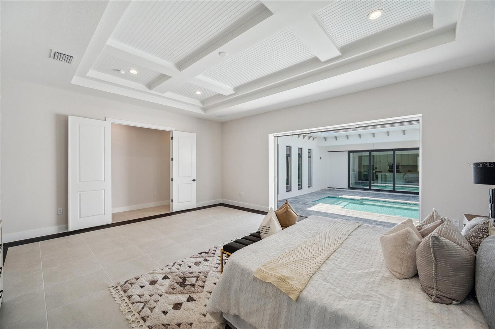 AQUA LAGOON - Residential