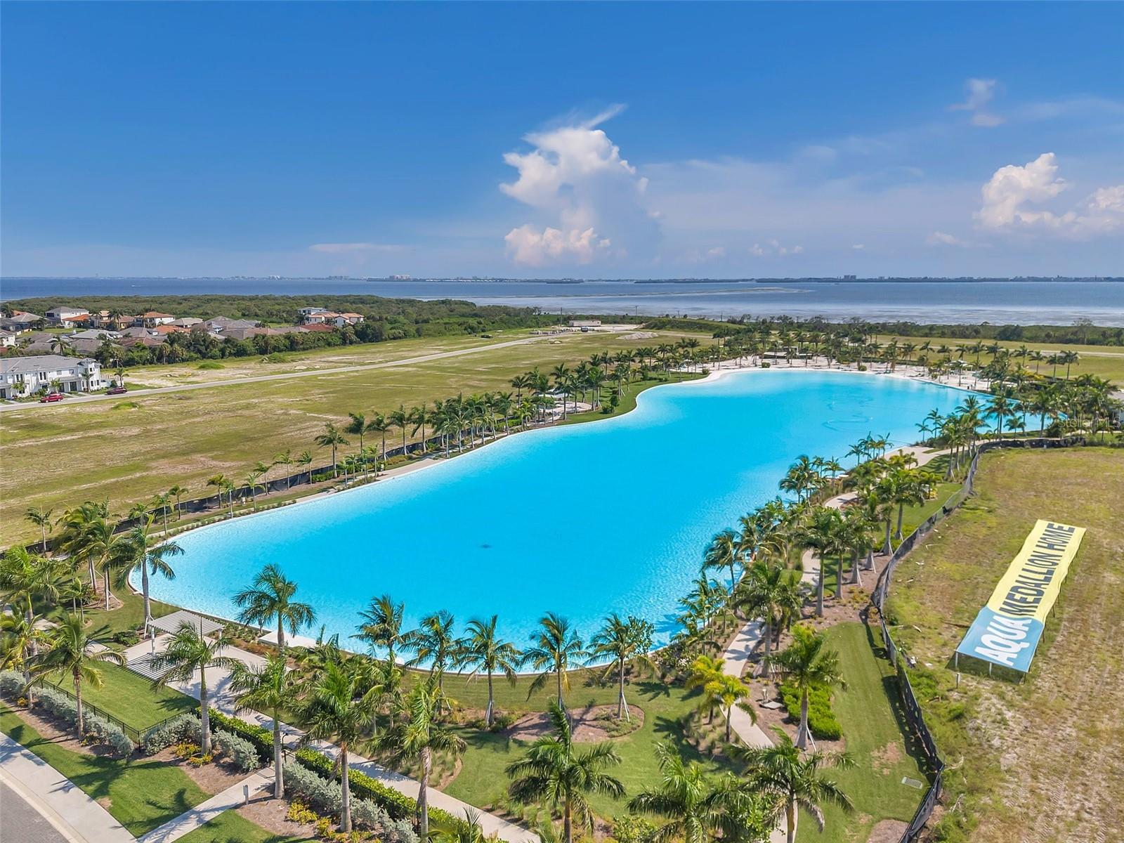 AQUA LAGOON - Residential