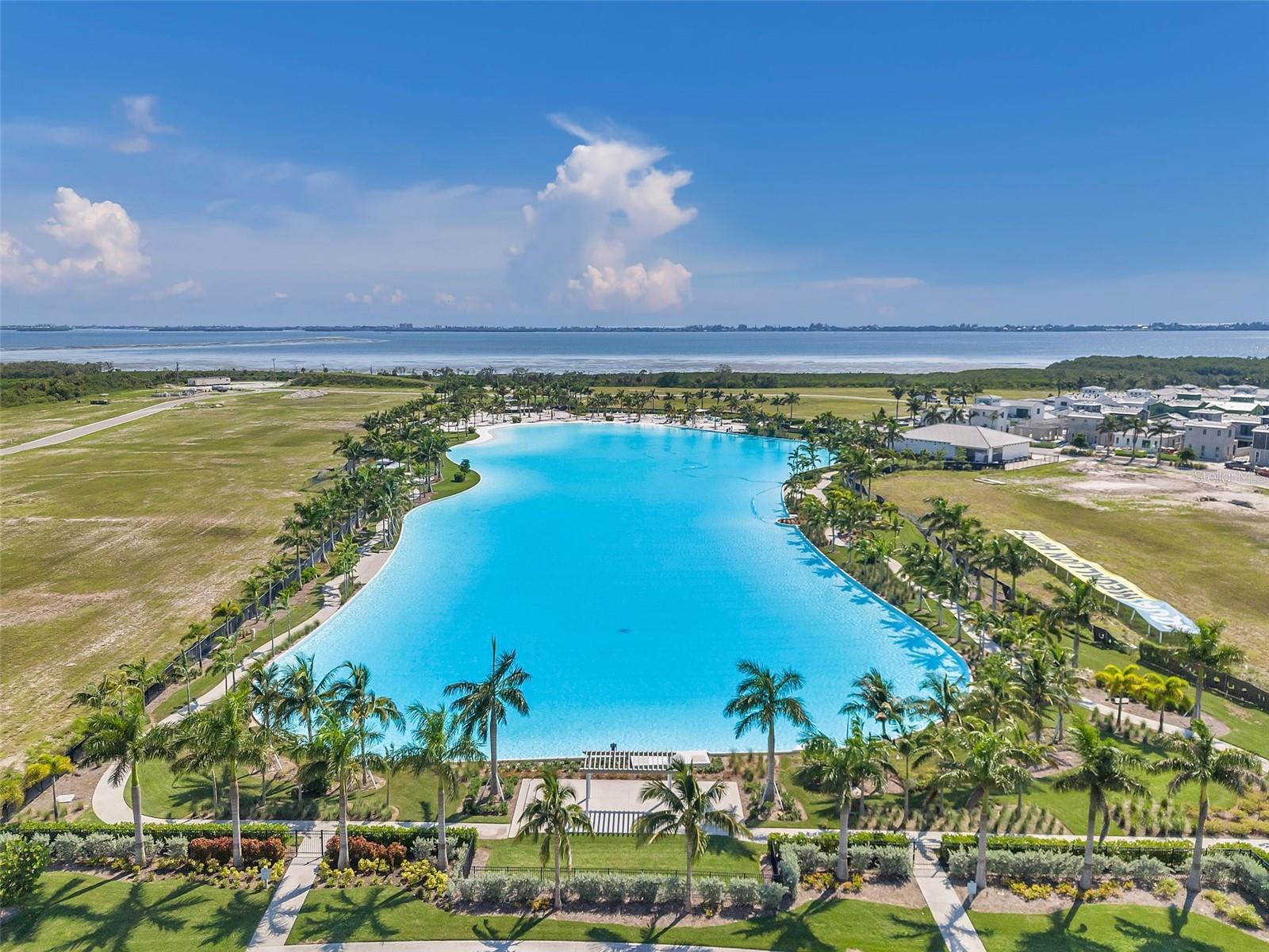 AQUA LAGOON - Residential