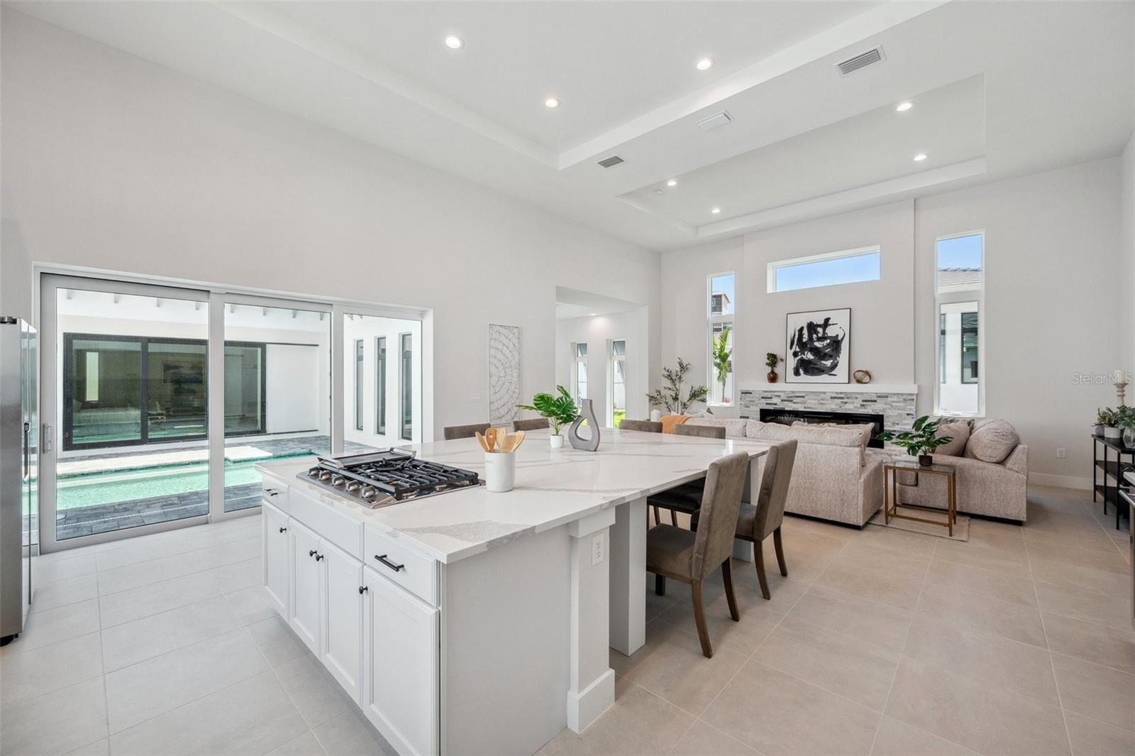 AQUA LAGOON - Residential