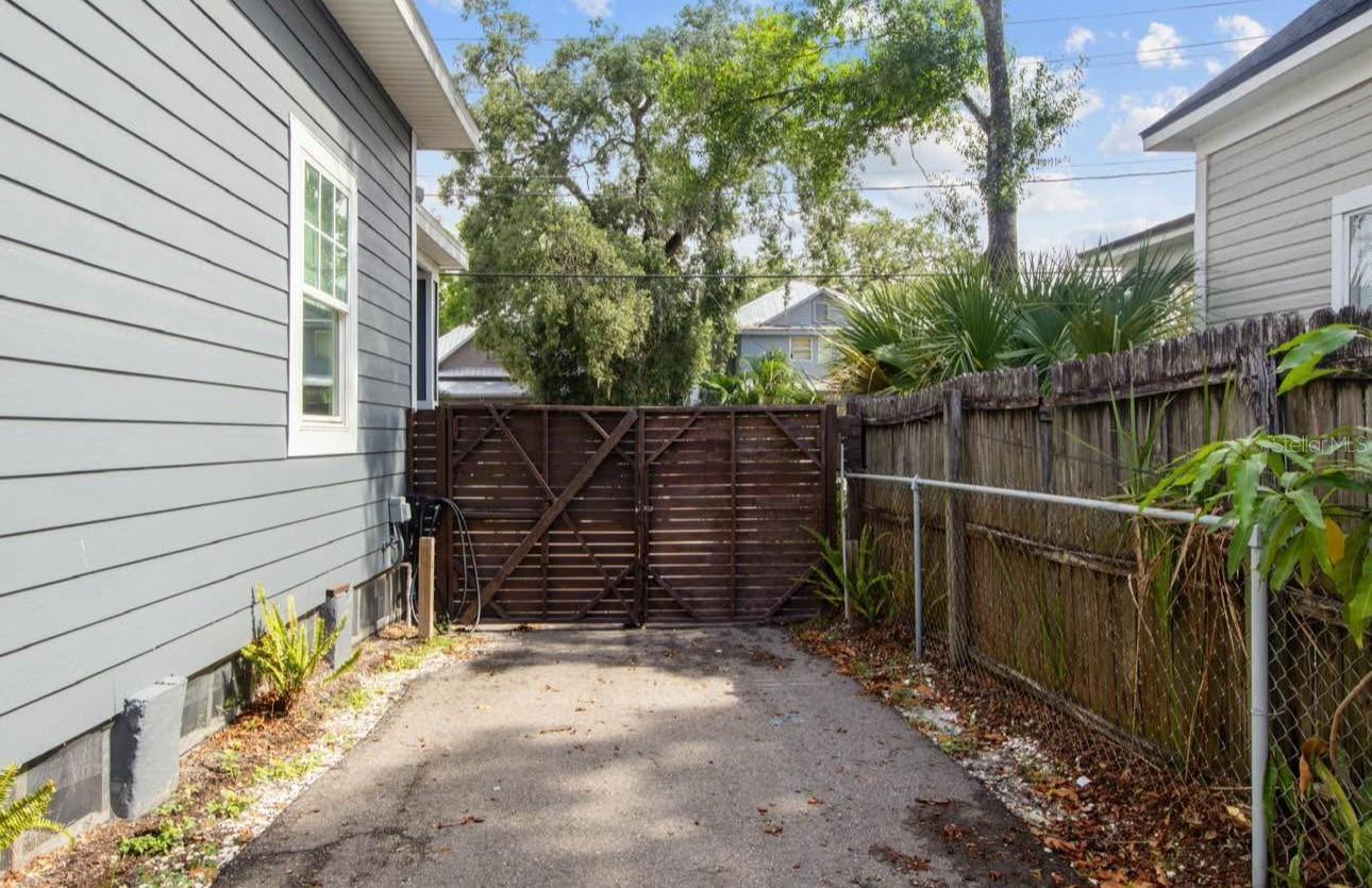 BOUTON & SKINNERS ADD - Residential Lease