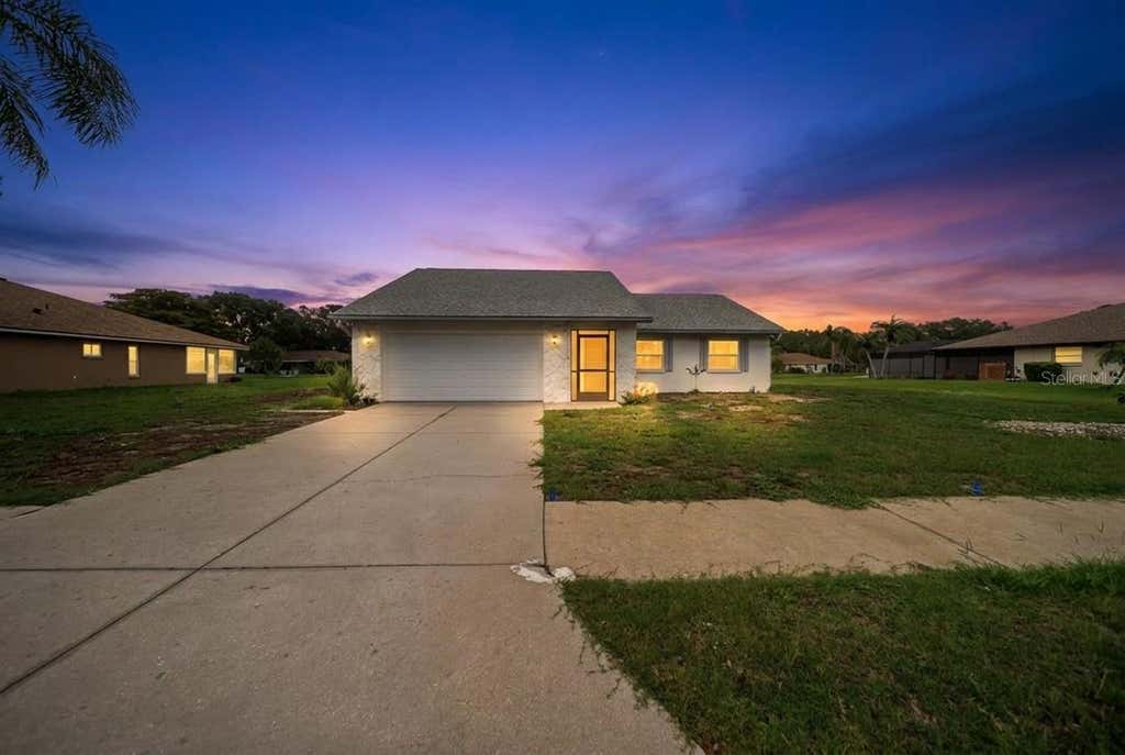Photo of 112 Woodingham Drive, Venice, FL 34292 (MLS # A4702418)