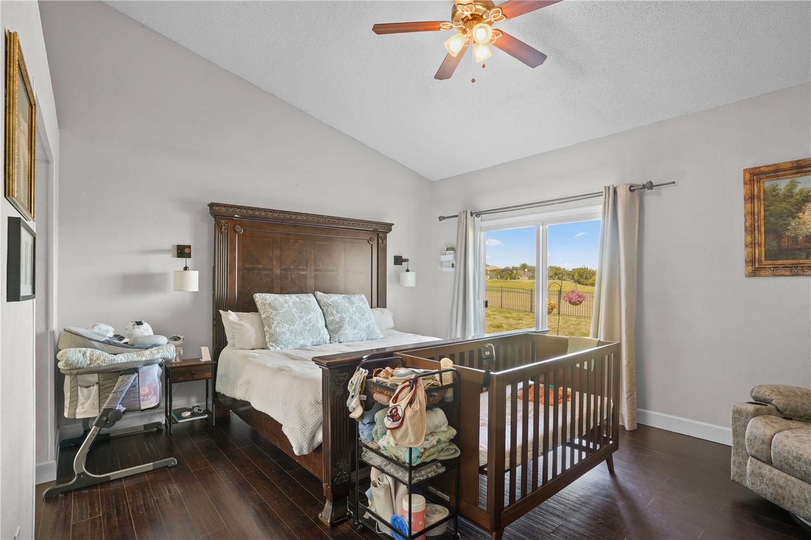 PEMBROOKE - Residential