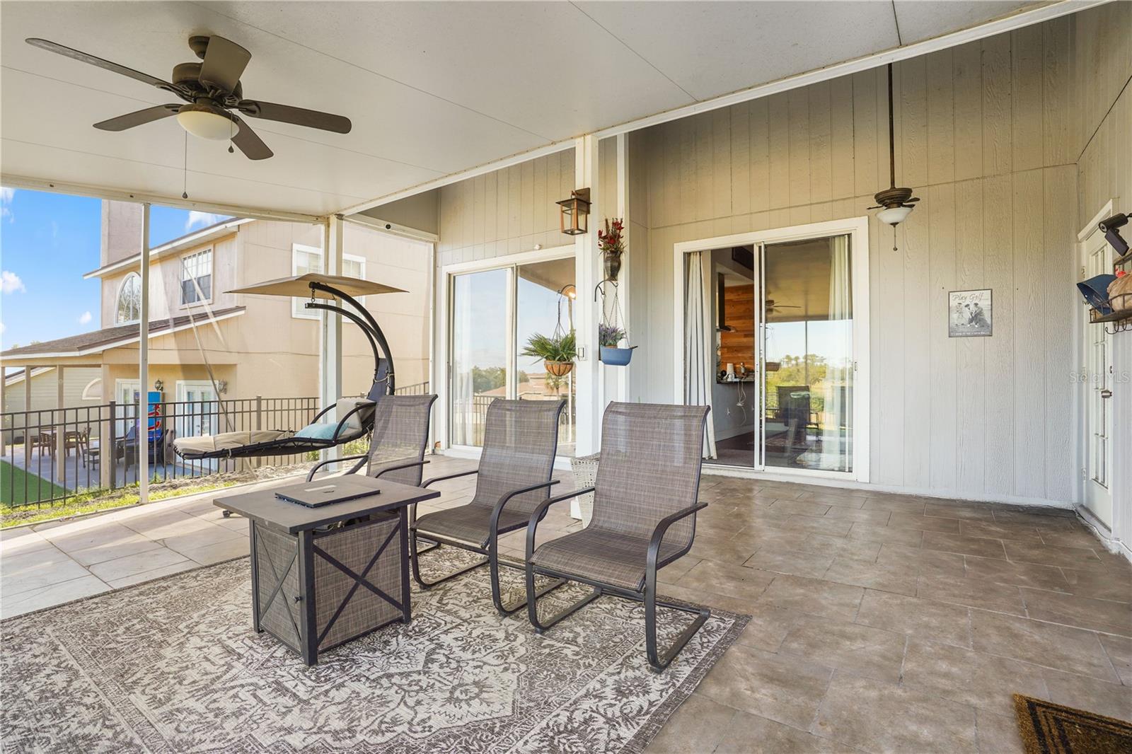 PEMBROOKE - Residential