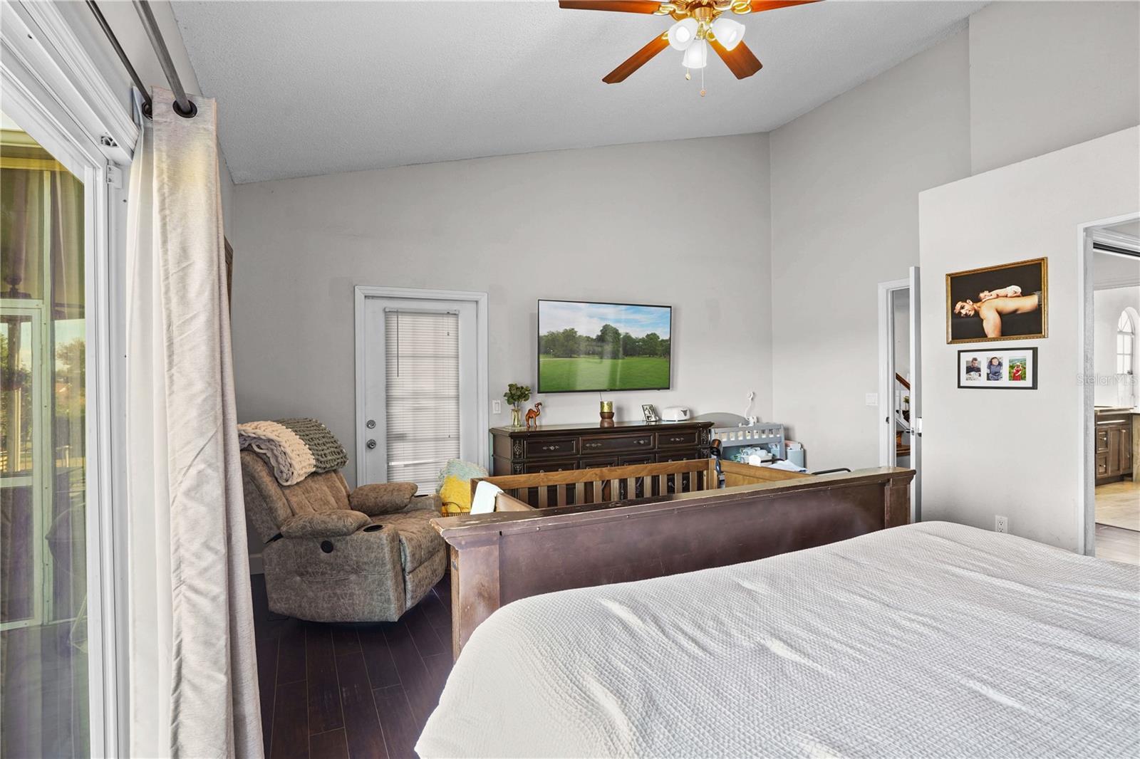 PEMBROOKE - Residential