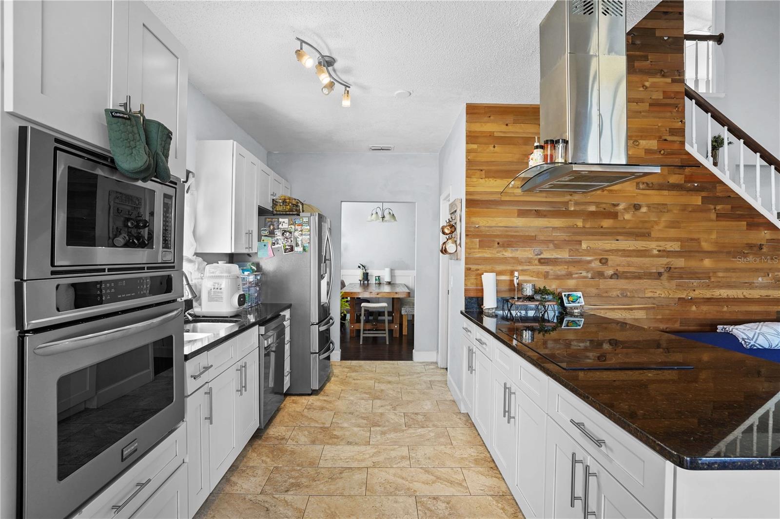 PEMBROOKE - Residential