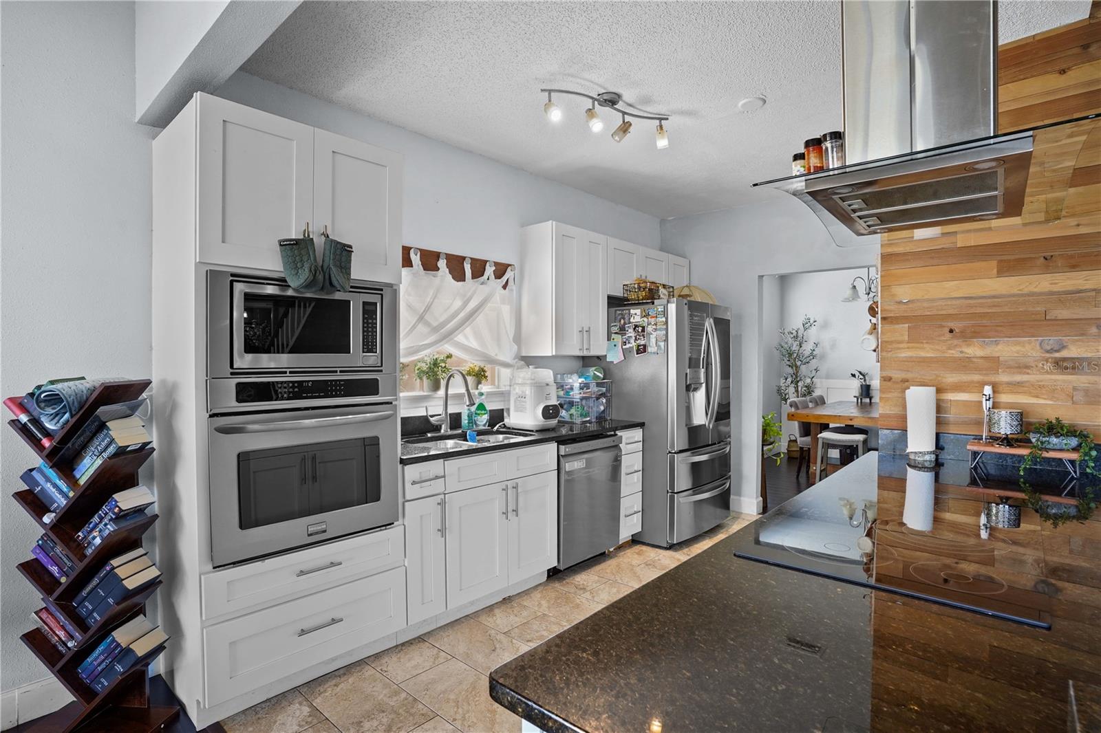 PEMBROOKE - Residential