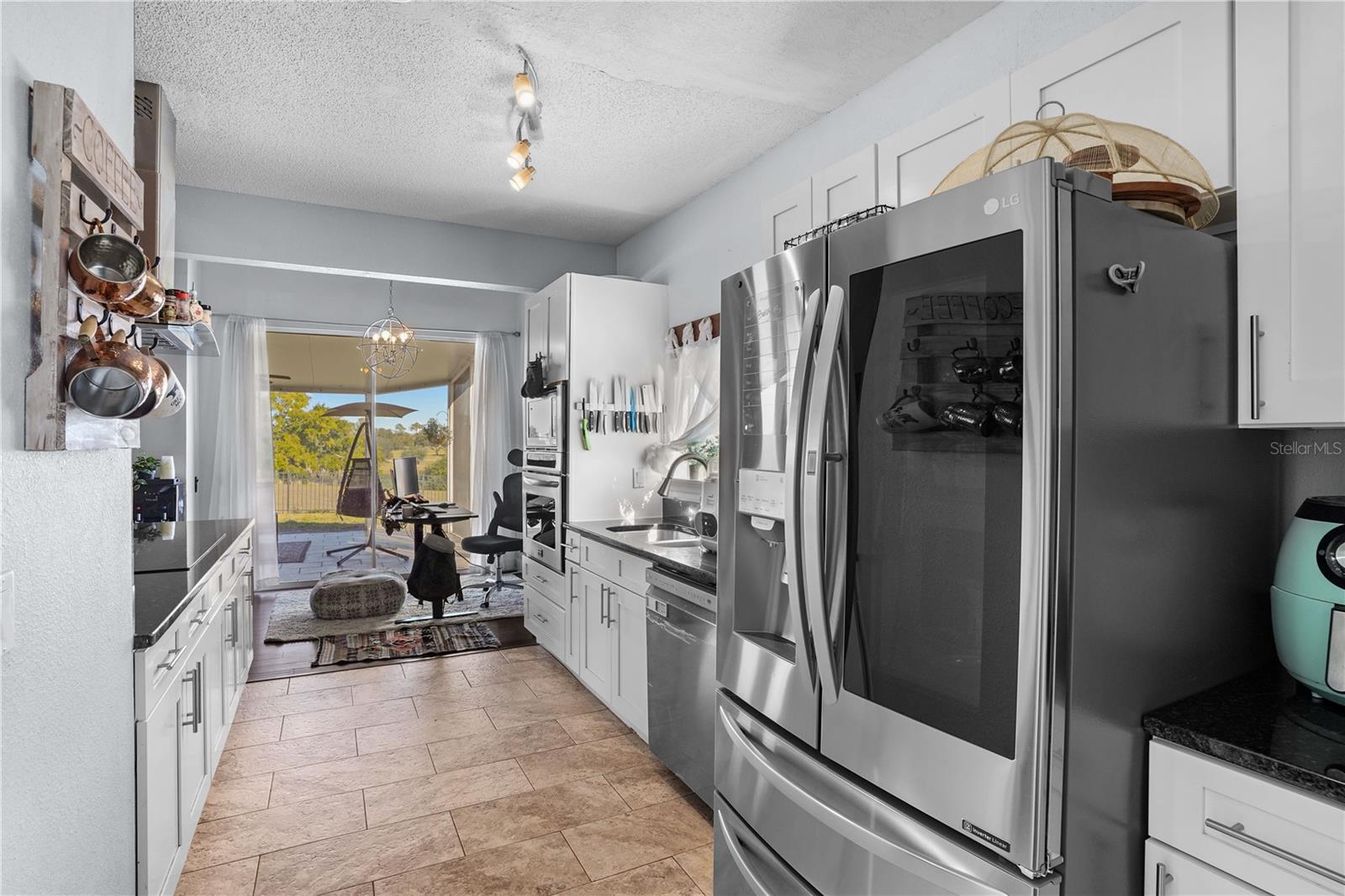 PEMBROOKE - Residential