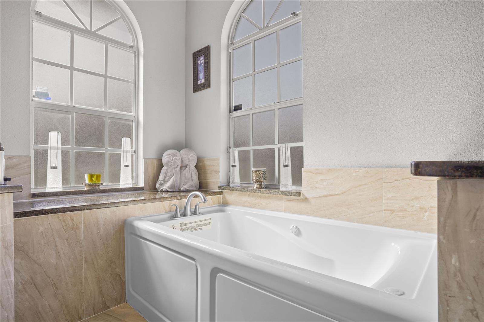 PEMBROOKE - Residential