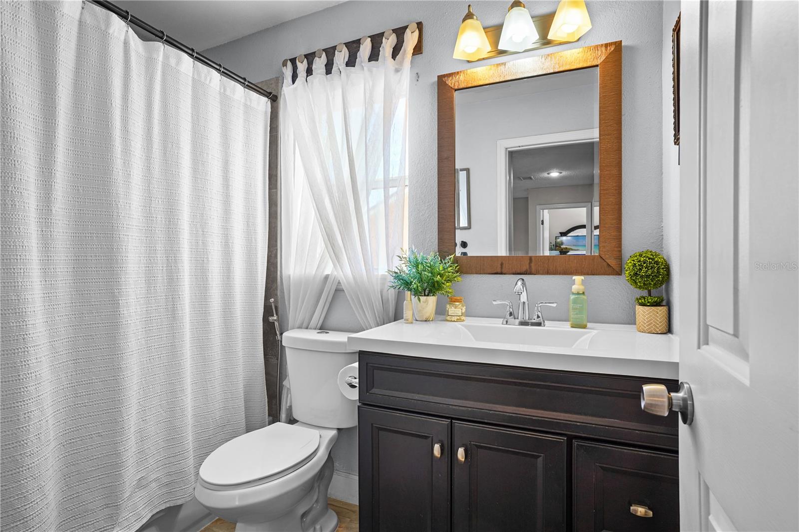 PEMBROOKE - Residential