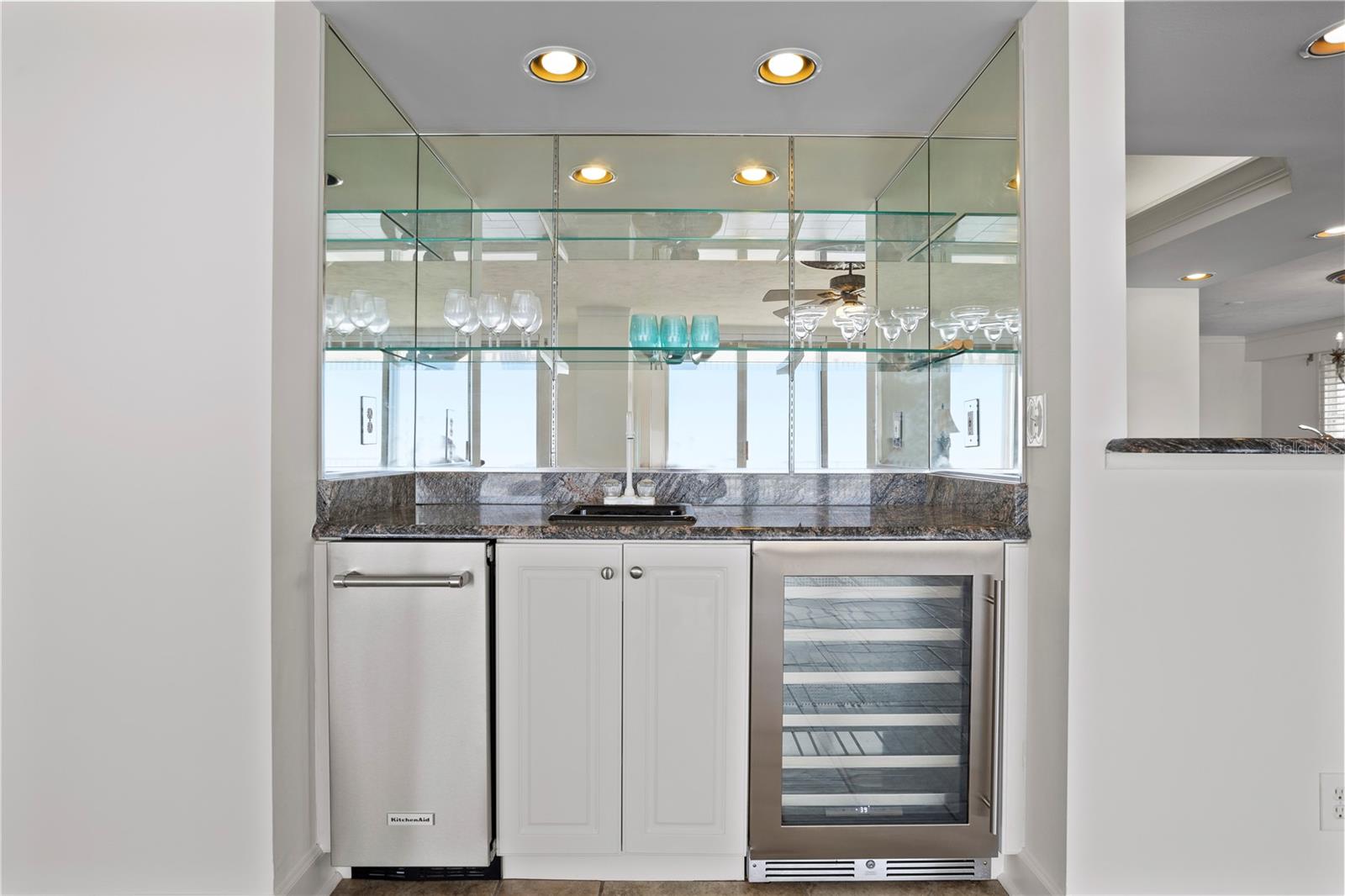 TOWERS EIGHT AND NINE CONDI PH1 - Residential