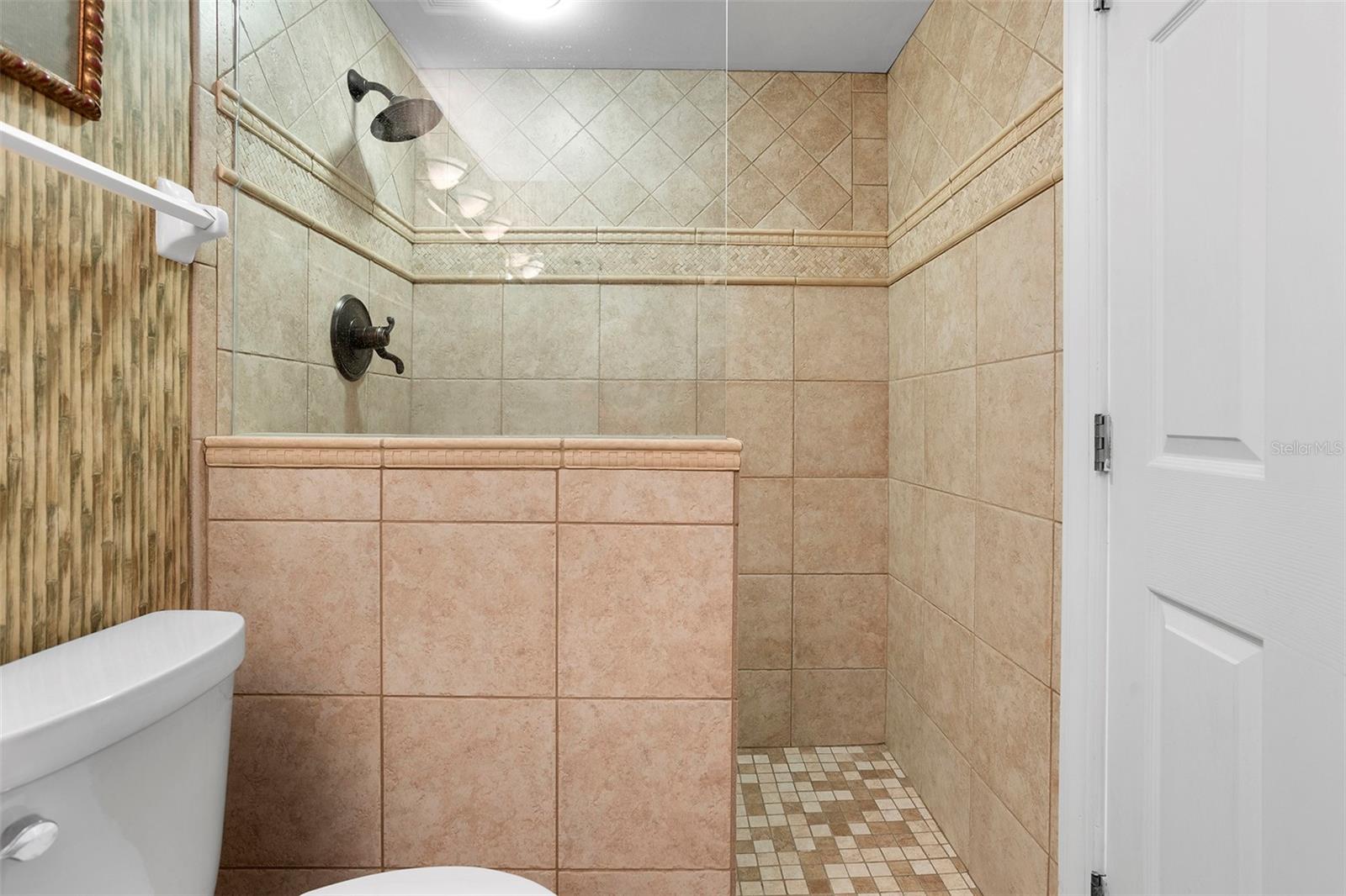 TOWERS EIGHT AND NINE CONDI PH1 - Residential