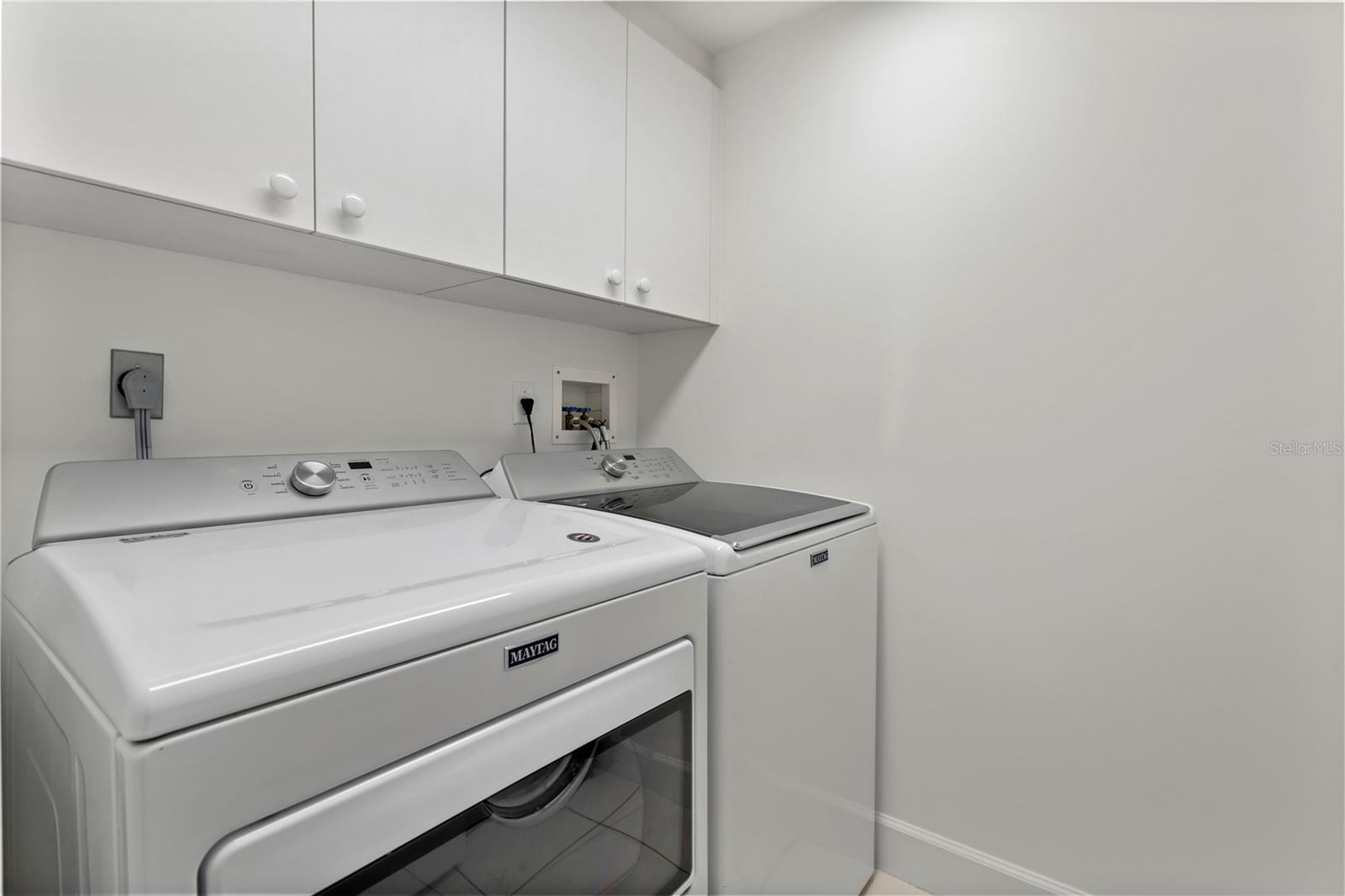 TOWERS EIGHT AND NINE CONDI PH1 - Residential