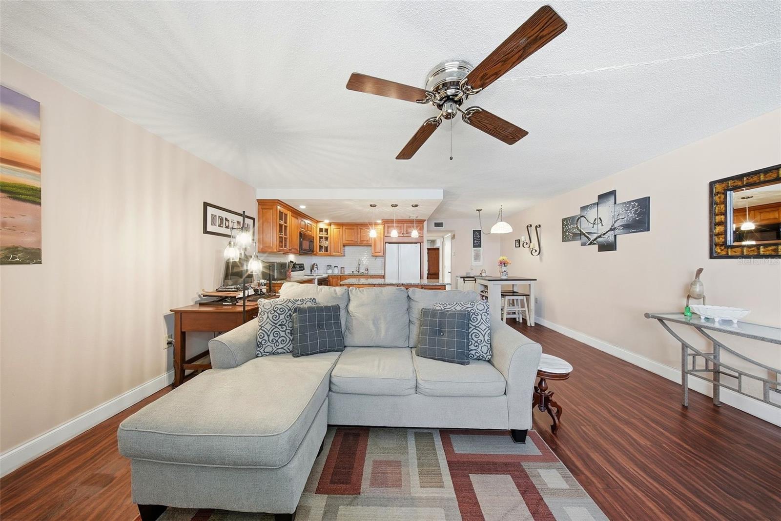 SEVILLE CONDO 8 - Residential