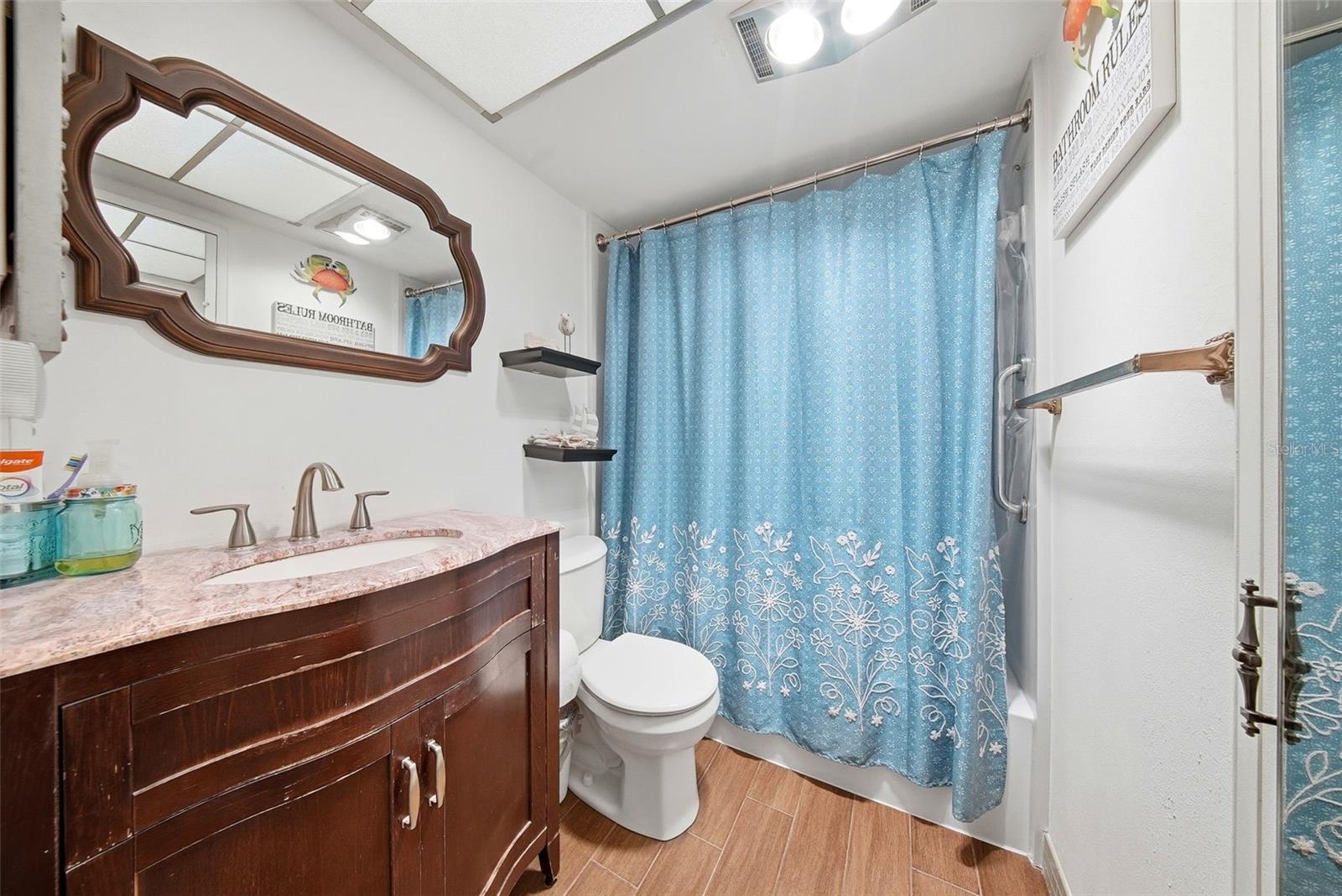 SEVILLE CONDO 8 - Residential