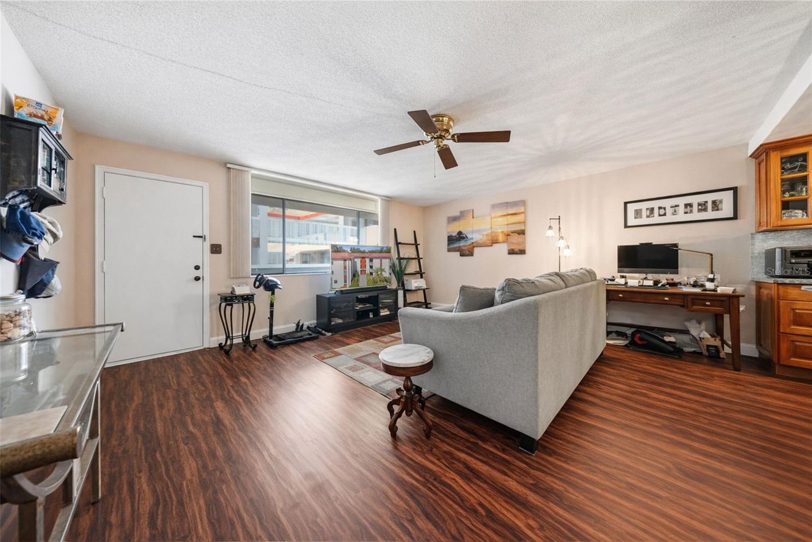 SEVILLE CONDO 8 - Residential