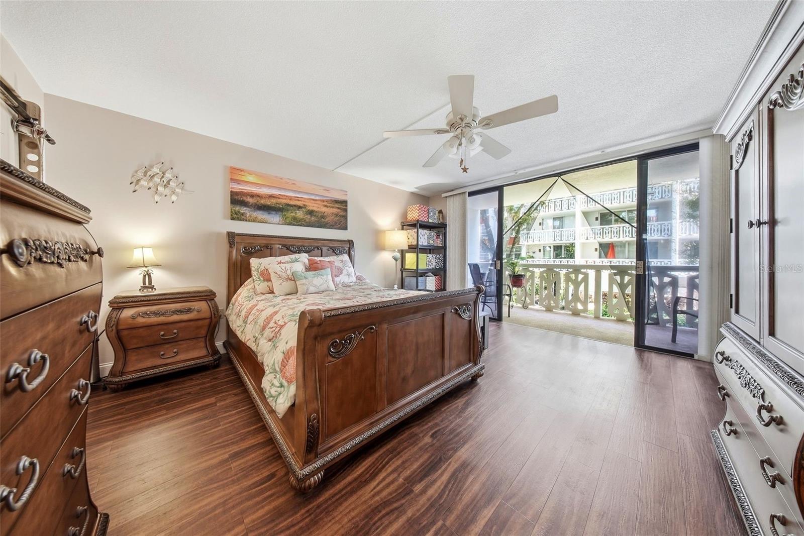 SEVILLE CONDO 8 - Residential