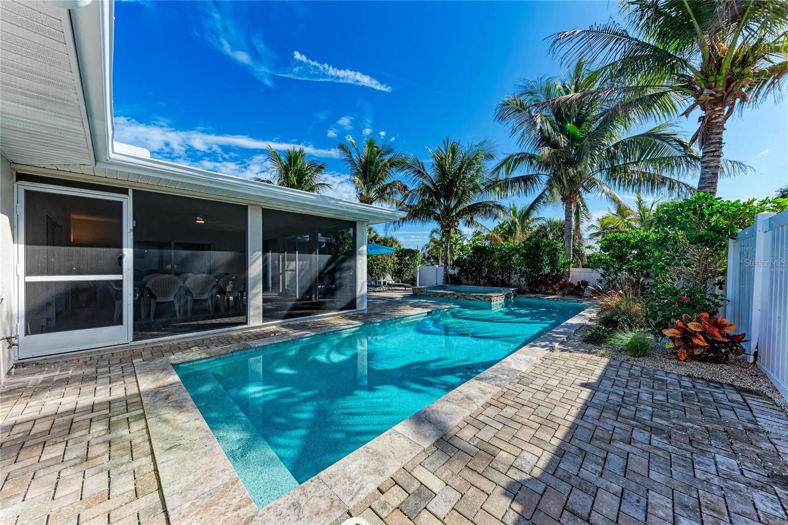 LAKE LA VISTA SUB, REP OF - Residential