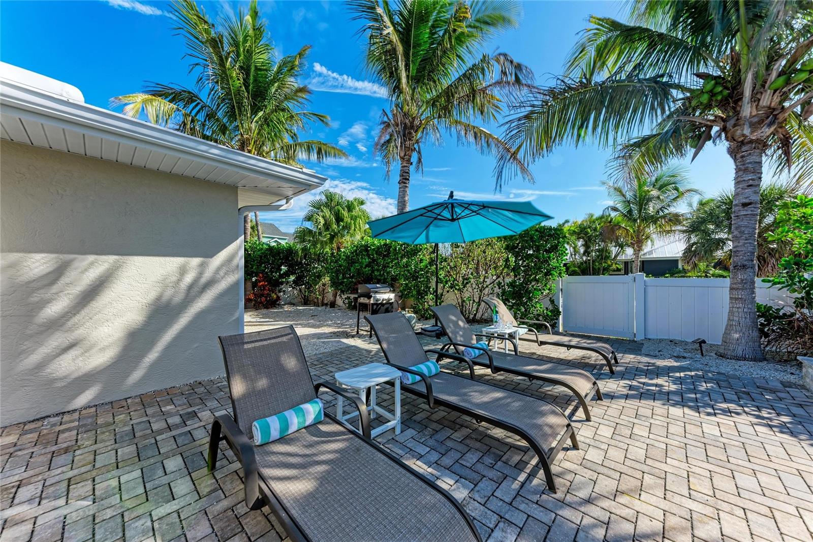 LAKE LA VISTA SUB, REP OF - Residential