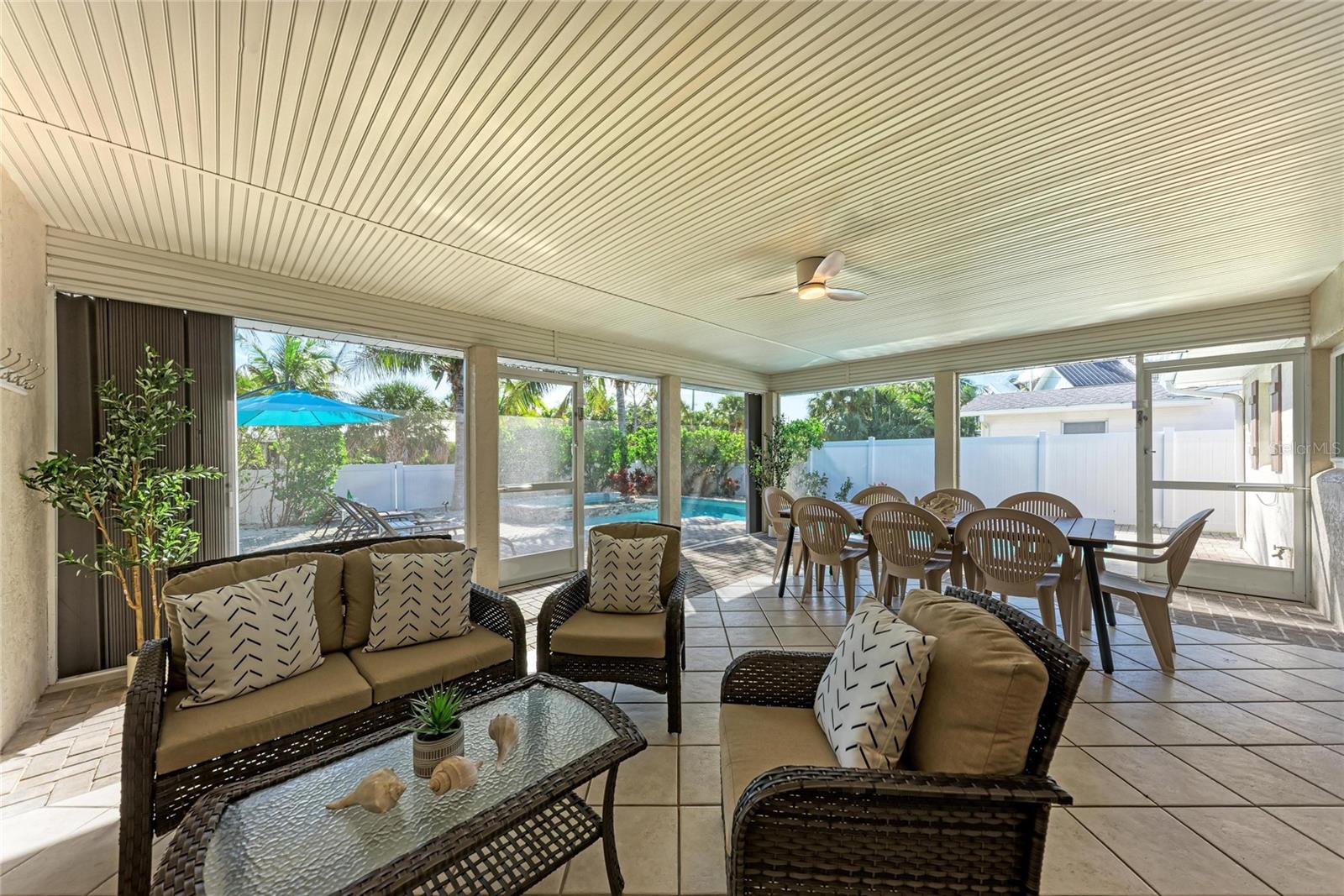 LAKE LA VISTA SUB, REP OF - Residential