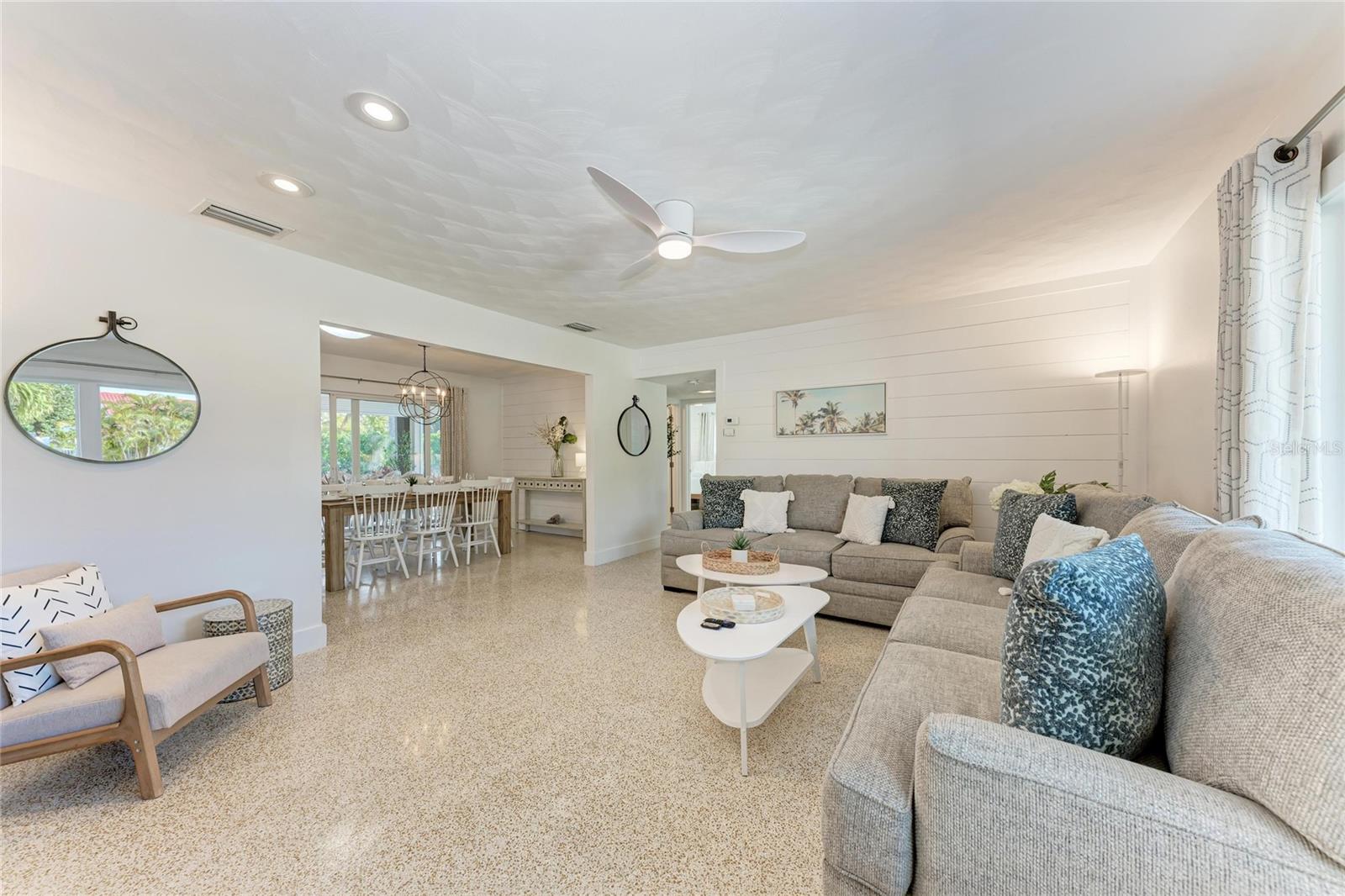 LAKE LA VISTA SUB, REP OF - Residential