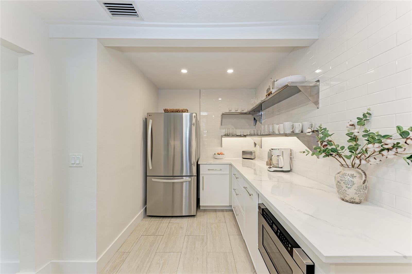 LAKE LA VISTA SUB, REP OF - Residential