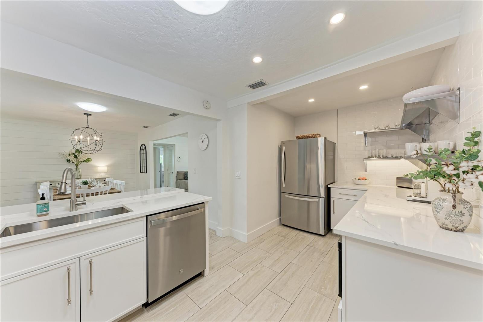 LAKE LA VISTA SUB, REP OF - Residential