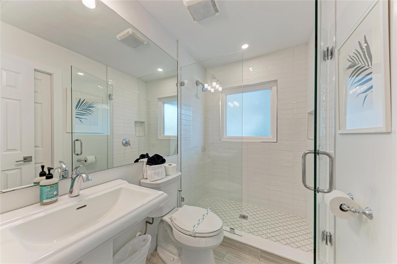 LAKE LA VISTA SUB, REP OF - Residential