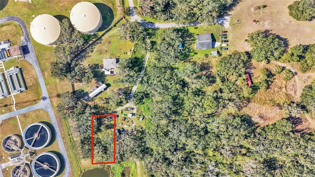 Photo of Arnaz Drive, Mulberry, FL 33860 (MLS # L4953449)