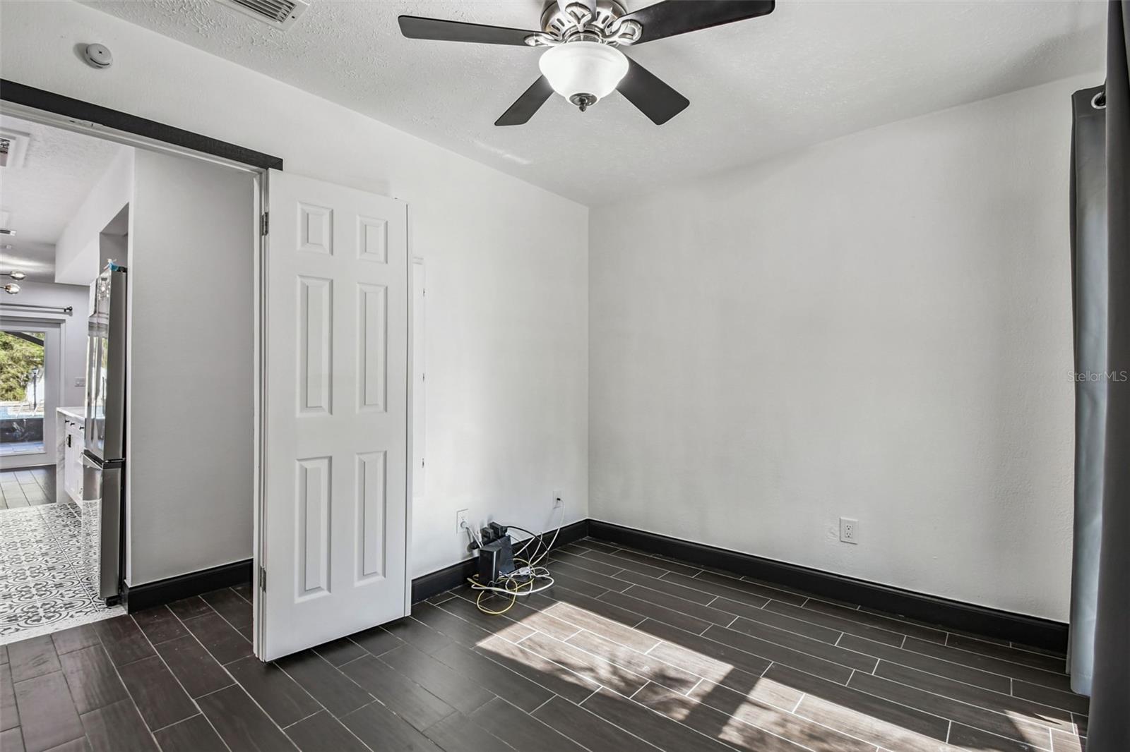 COUNTRY PLACE - Residential