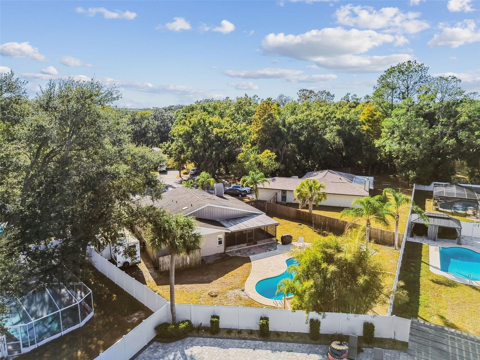 COUNTRY PLACE - Residential