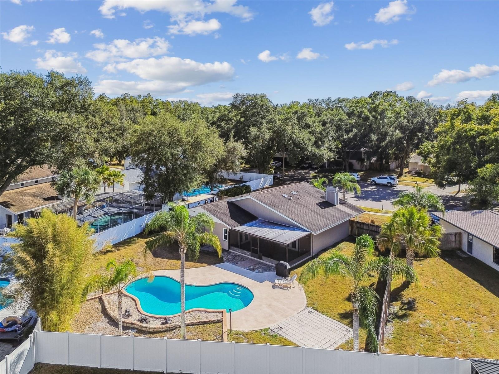 COUNTRY PLACE - Residential