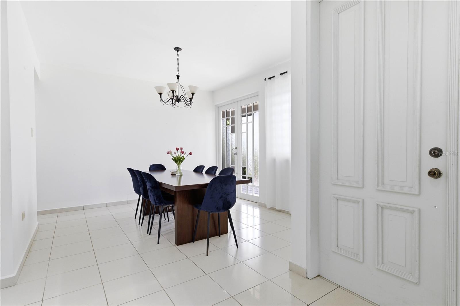 RÍO CAÑAS - Residential