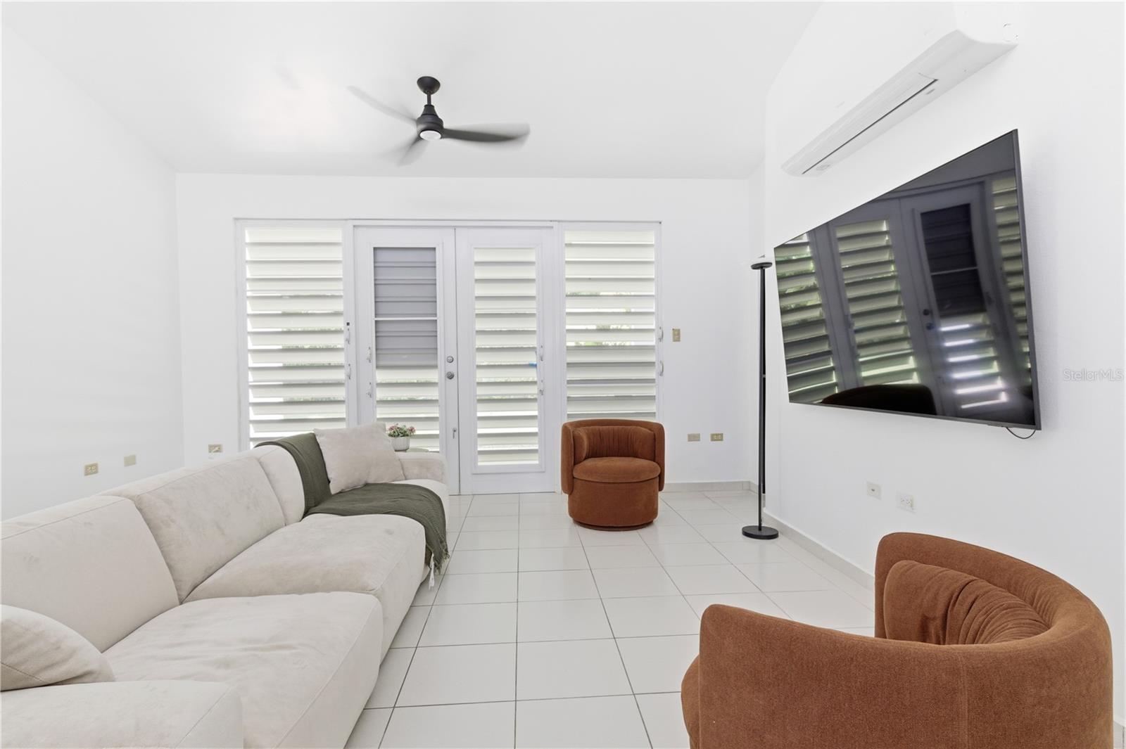 RÍO CAÑAS - Residential