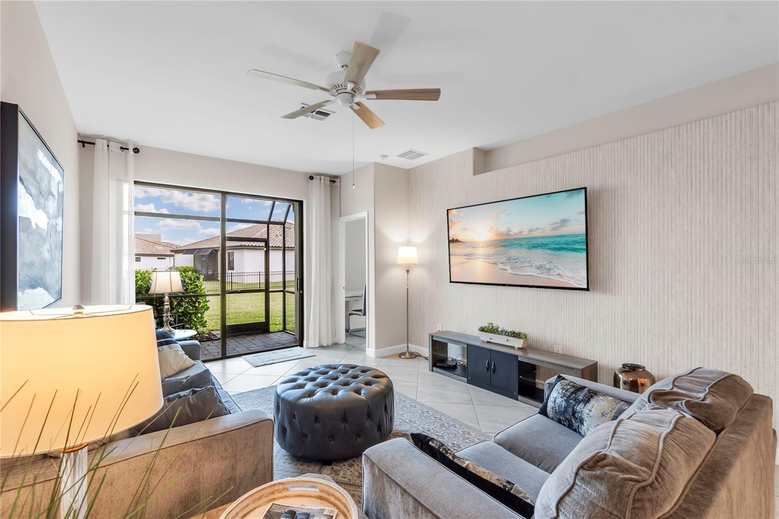 LORRAINE LAKES PH I - Residential