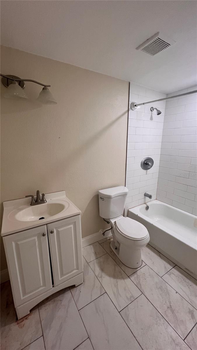 LAKE PALMS SEC 2 - Residential Income