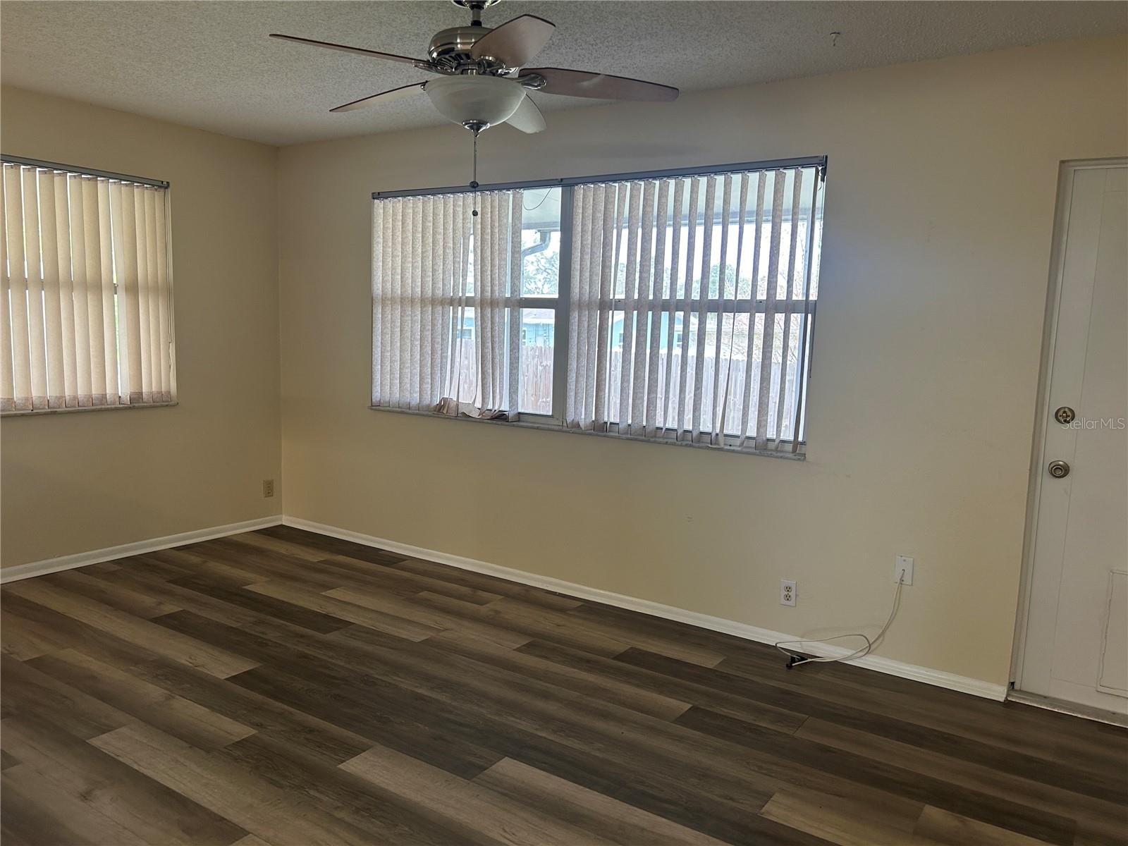 LAKE PALMS SEC 2 - Residential Income