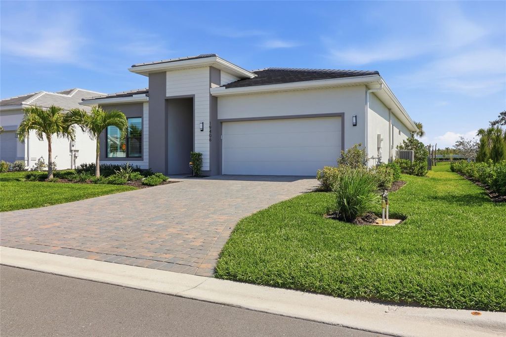 Photo of 19406 Indian Rock Place, Lakewood Ranch, FL 34211 (MLS # S5146296)