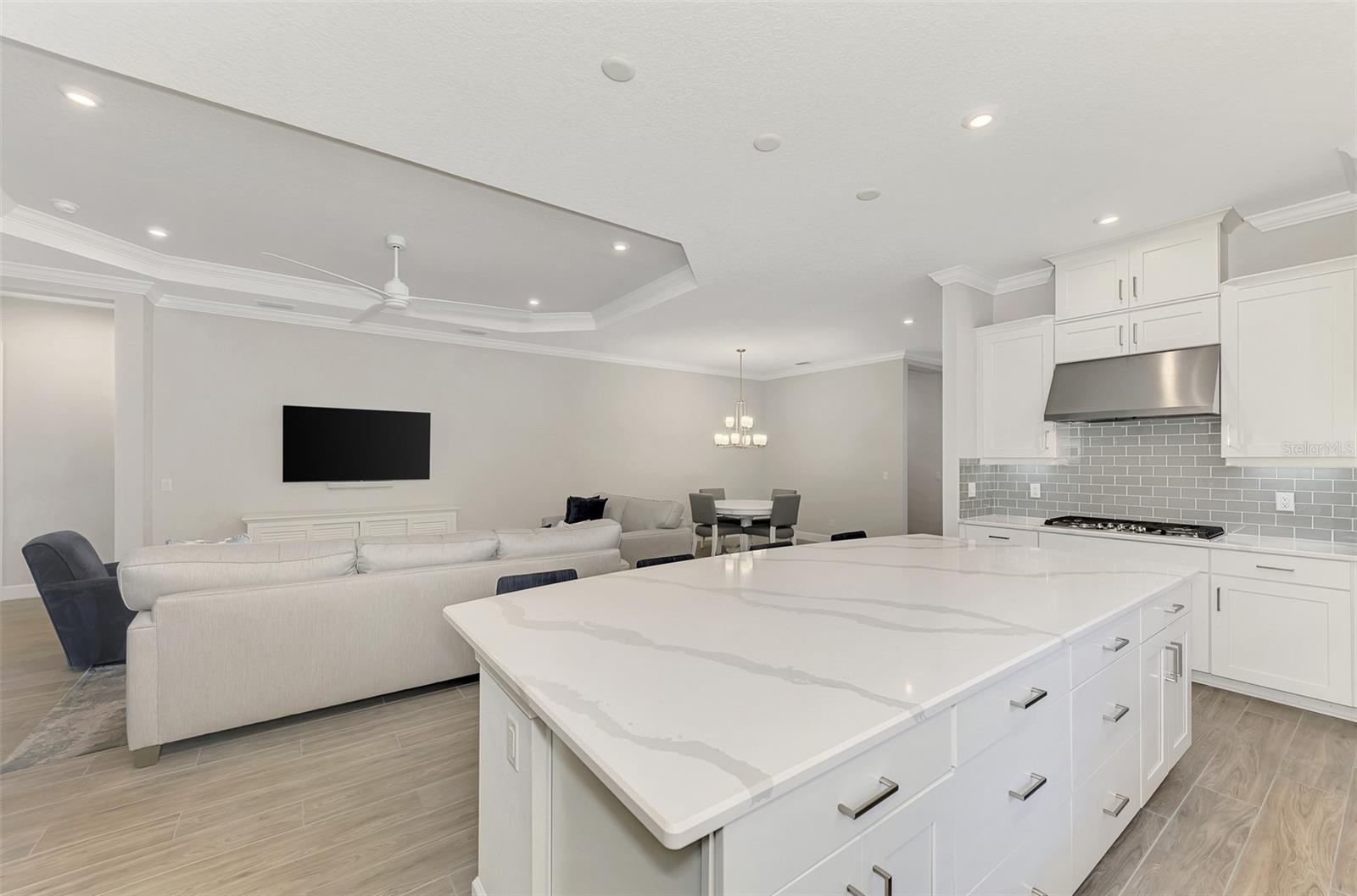 LEGACY ESTATES AT ESPLANADE ON PALMER RANCH - Residential