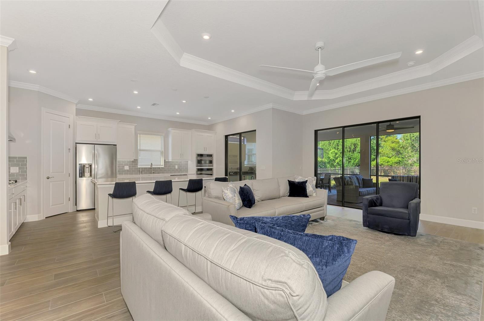 LEGACY ESTATES AT ESPLANADE ON PALMER RANCH - Residential