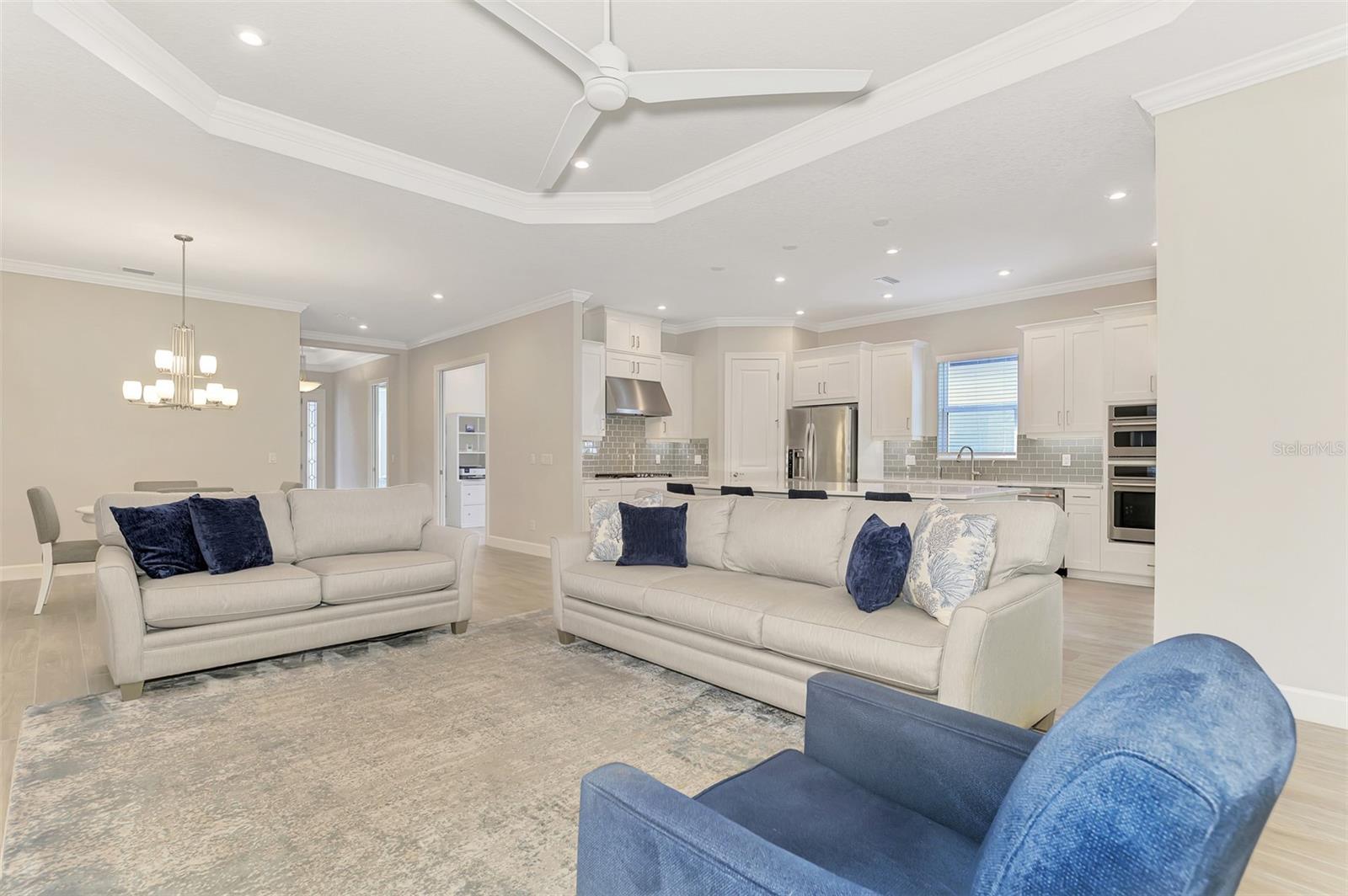 LEGACY ESTATES AT ESPLANADE ON PALMER RANCH - Residential