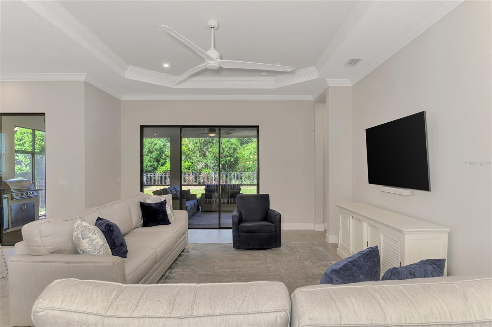 LEGACY ESTATES AT ESPLANADE ON PALMER RANCH - Residential