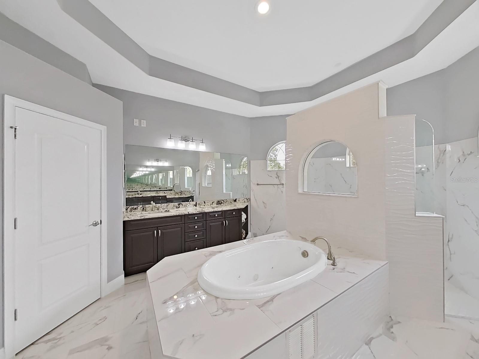 PARKER POINTE PH 01 - Residential