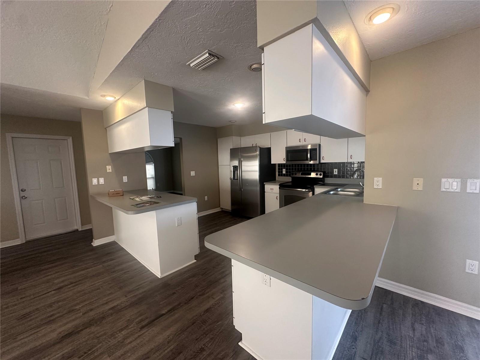 EMERALD GARDENS - Residential